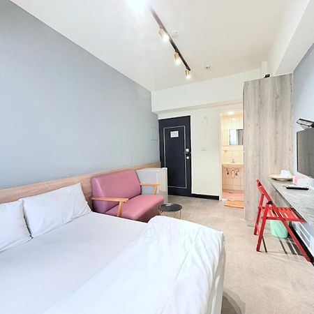 Fengjia Gift Box Homestay Taizhong Zewnętrze zdjęcie