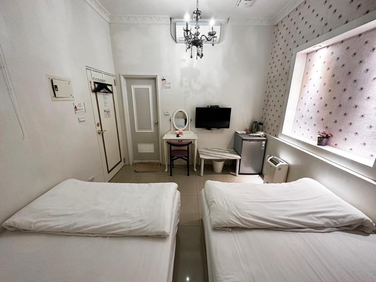 Fengjia Gift Box Homestay Taizhong Zewnętrze zdjęcie