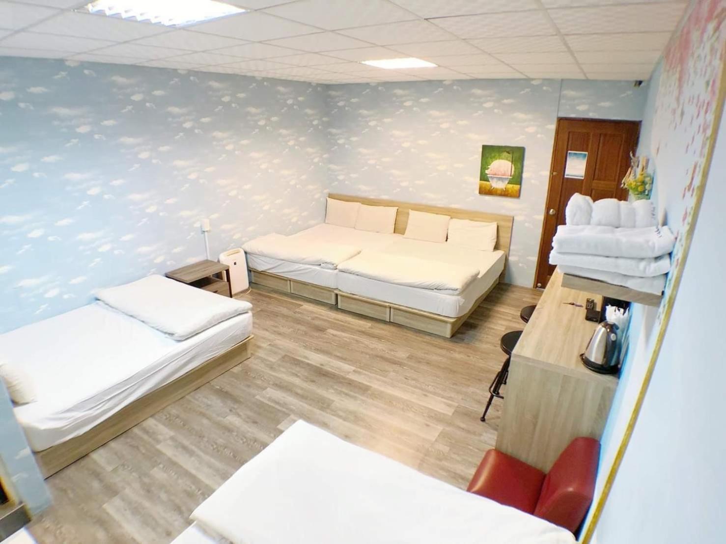 Fengjia Gift Box Homestay Taizhong Zewnętrze zdjęcie