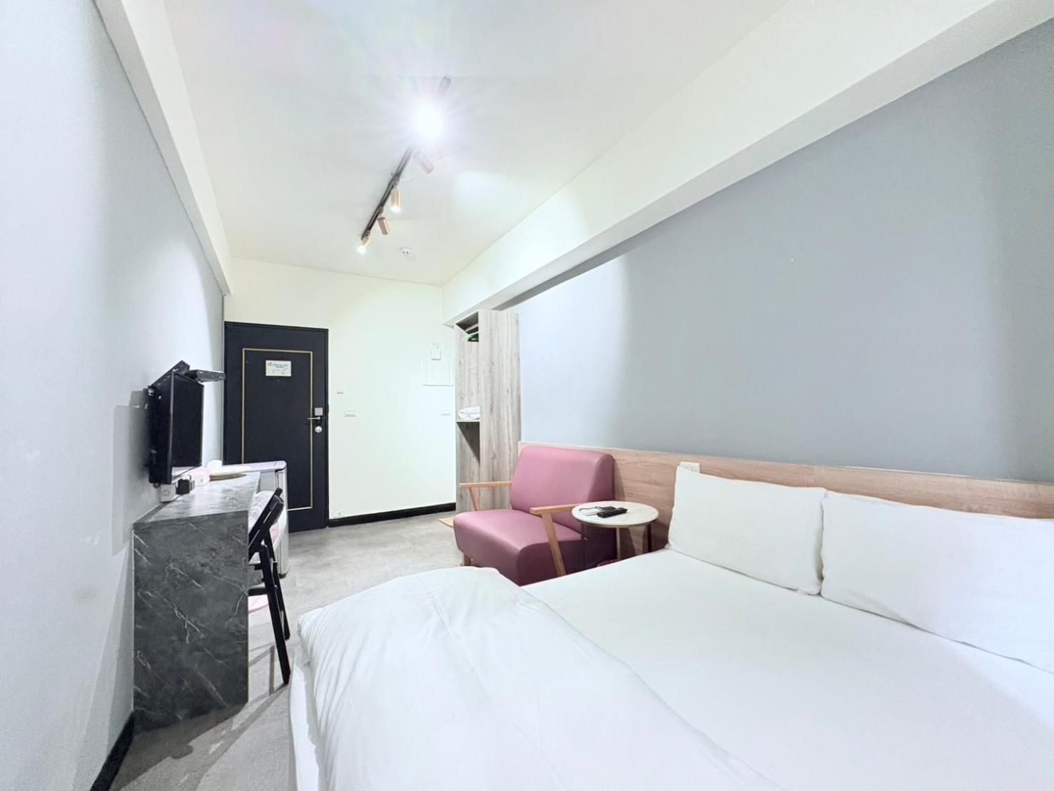 Fengjia Gift Box Homestay Taizhong Zewnętrze zdjęcie