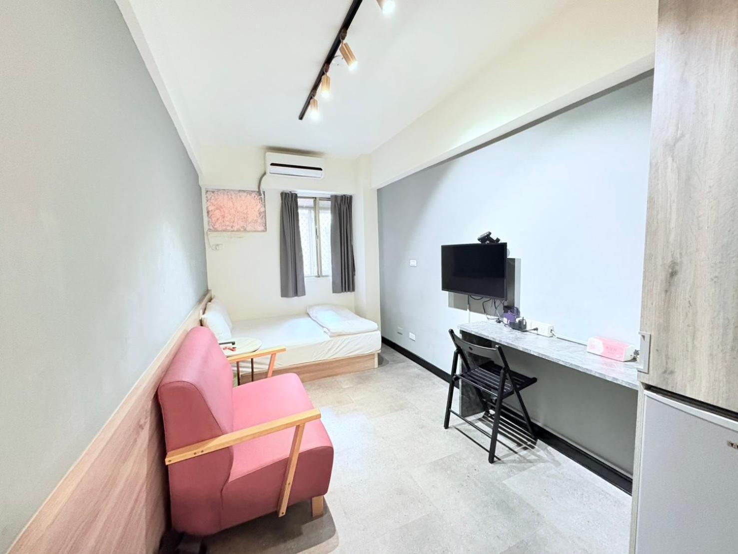 Fengjia Gift Box Homestay Taizhong Zewnętrze zdjęcie
