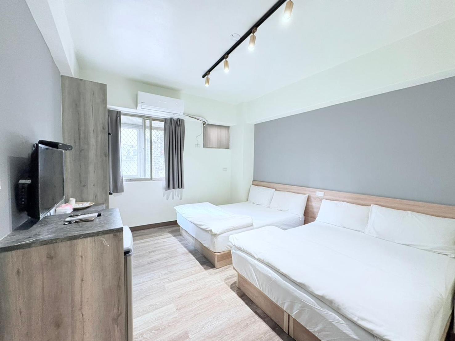 Fengjia Gift Box Homestay Taizhong Zewnętrze zdjęcie
